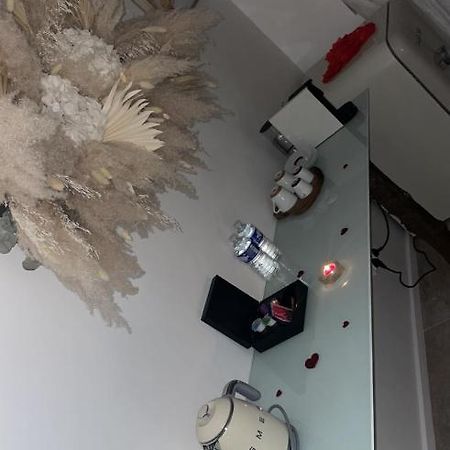 Appartement Jacuzzi Prive Avignon Exterior foto